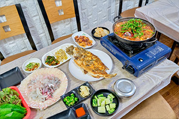 모둠회·도미구이·도다리쑥국